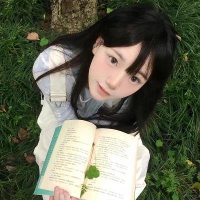 比基尼少女